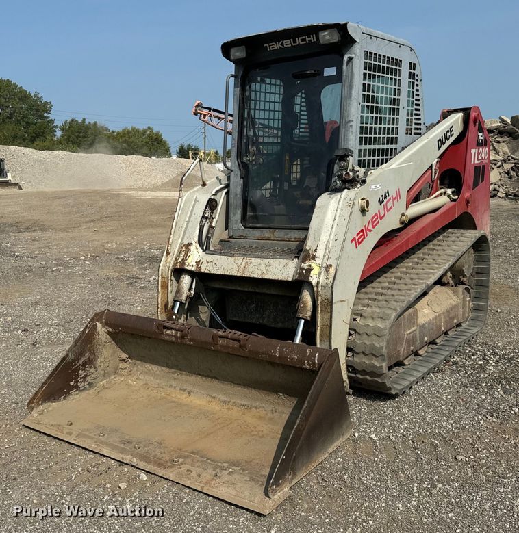 image for item OG9641 2010 Takeuchi  TL240 tracked skid steer loader