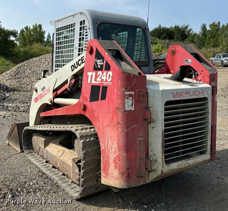 image for item OG9641 2010 Takeuchi  TL240 tracked skid steer loader