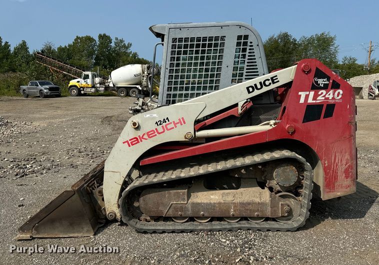 image for item OG9641 2010 Takeuchi  TL240 tracked skid steer loader