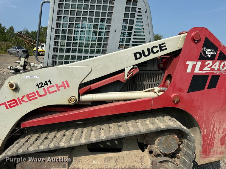 image for item OG9641 2010 Takeuchi  TL240 tracked skid steer loader