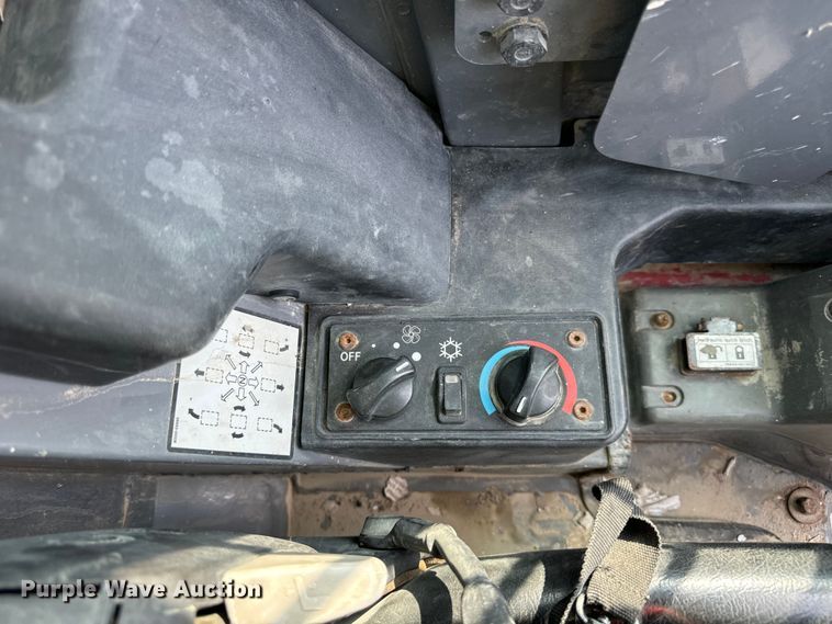 image for item OG9641 2010 Takeuchi  TL240 tracked skid steer loader