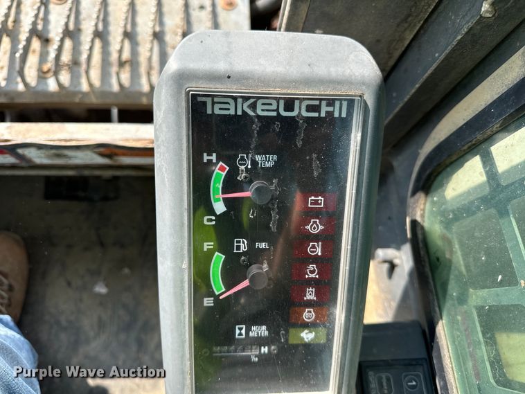 image for item OG9641 2010 Takeuchi  TL240 tracked skid steer loader