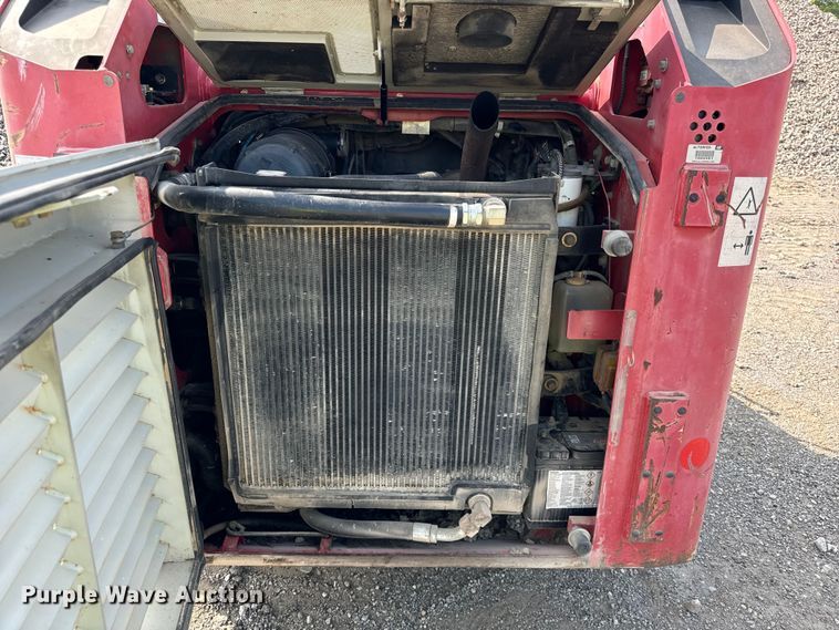 image for item OG9641 2010 Takeuchi  TL240 tracked skid steer loader