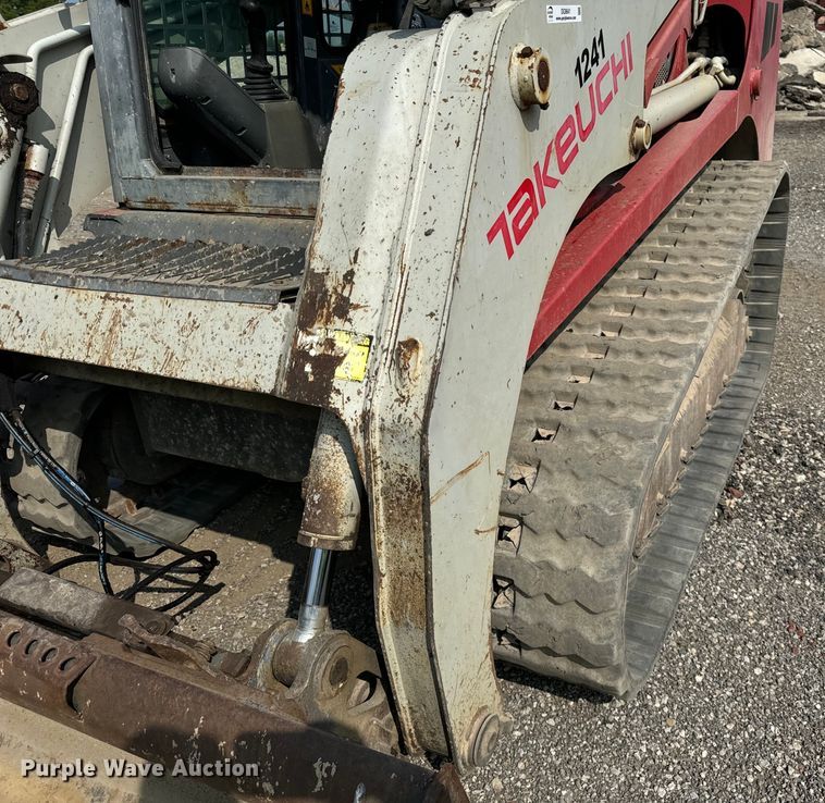 image for item OG9641 2010 Takeuchi  TL240 tracked skid steer loader