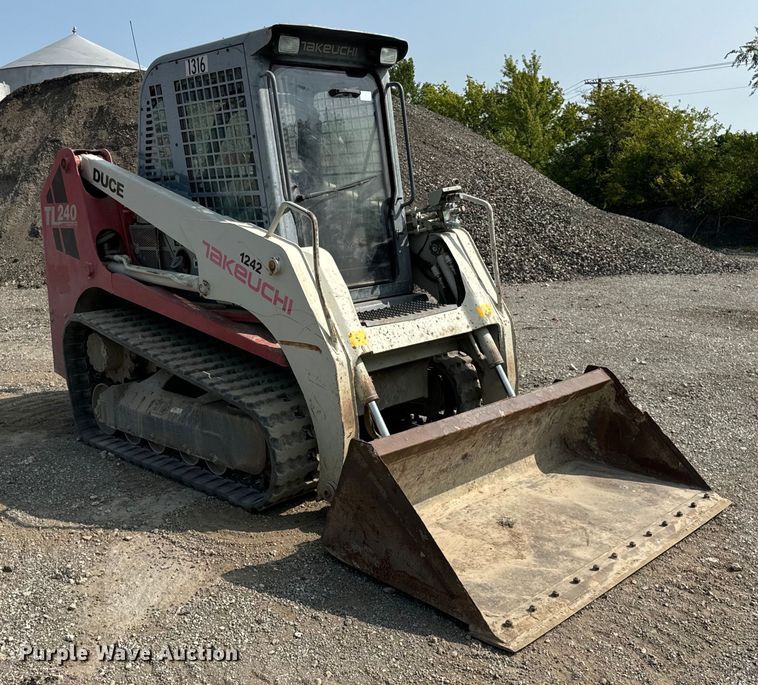 image for item OG9642 2011 Takeuchi TL240 tracked skid steer loader
