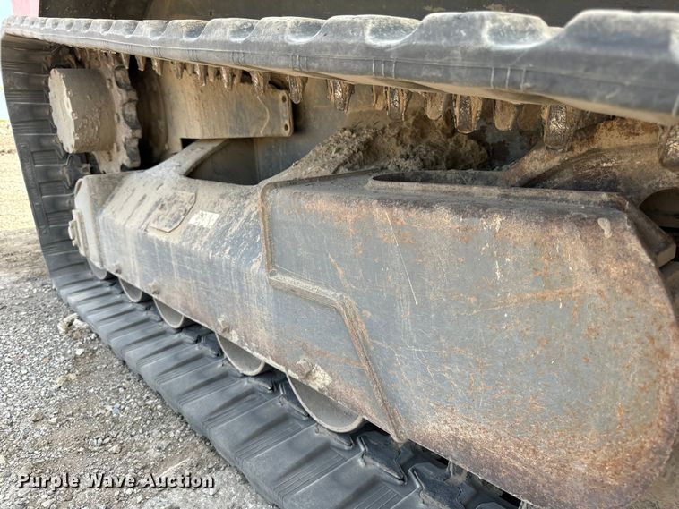 image for item OG9642 2011 Takeuchi TL240 tracked skid steer loader