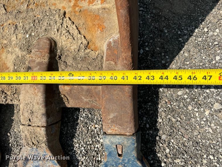 image for item OG9643 2001 John Deere 200LC excavator