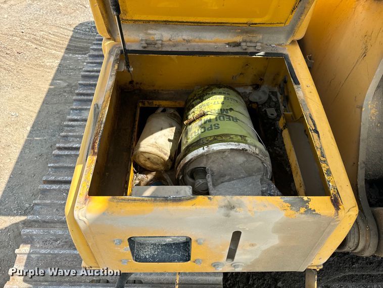 image for item OG9643 2001 John Deere 200LC excavator