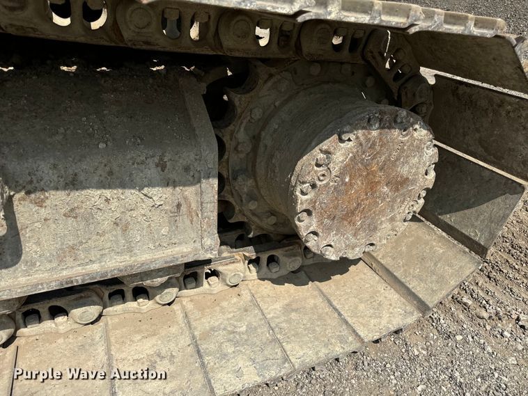 image for item OG9643 2001 John Deere 200LC excavator