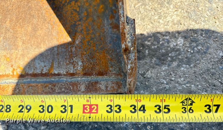 image for item OG9651 2017 Toro  Dingo TX427 compact utility loader