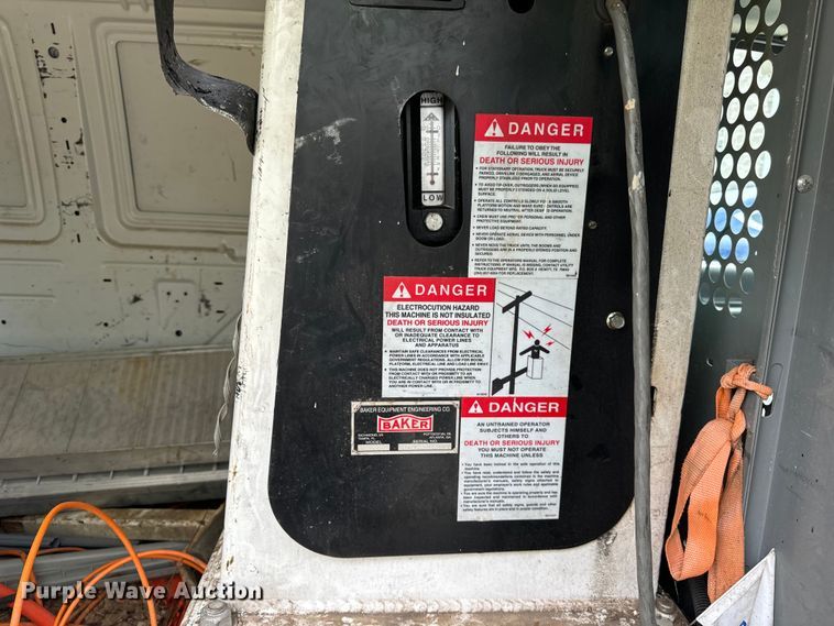 image for item OG9657 2006 Ford E350 Super Duty van with bucket lift