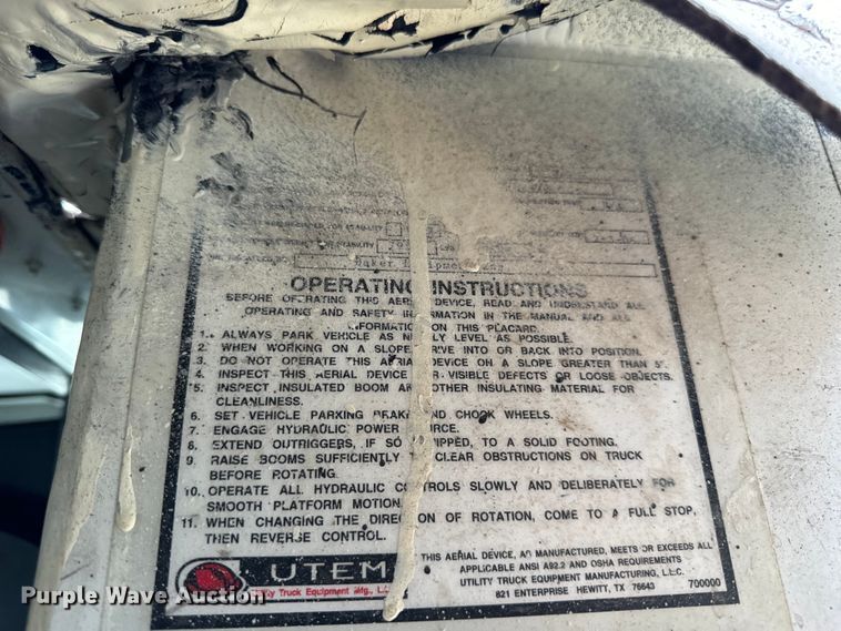 image for item OG9657 2006 Ford E350 Super Duty van with bucket lift