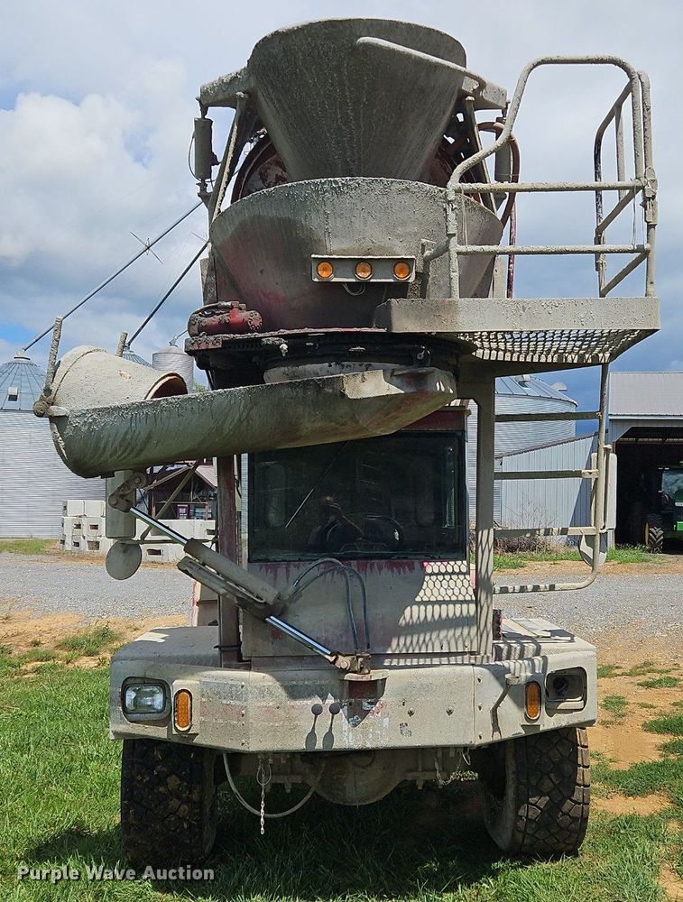 image for item OJ9807 2004 Terex Advance ready mix truck
