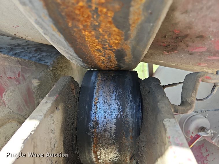 image for item OJ9807 2004 Terex Advance ready mix truck