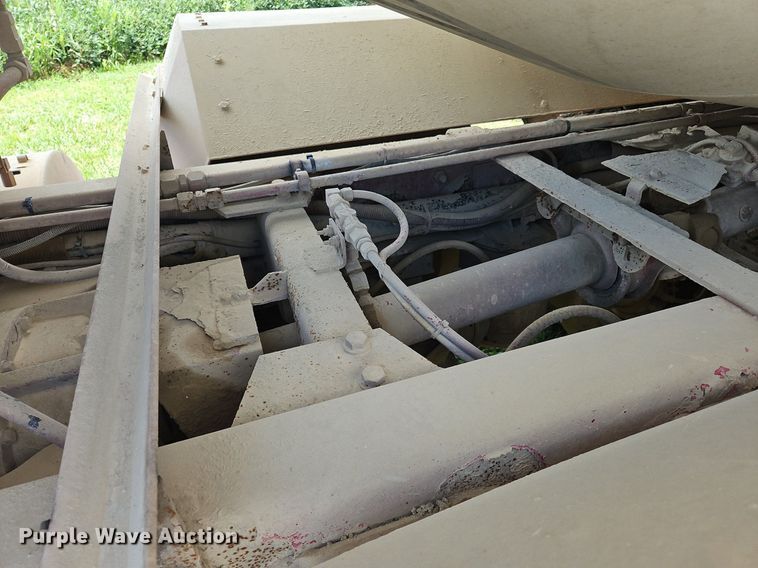 image for item OJ9807 2004 Terex Advance ready mix truck