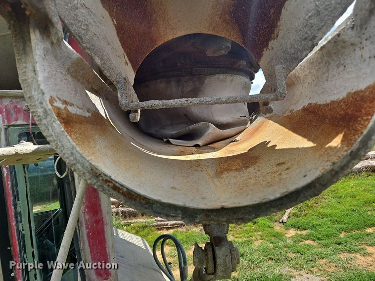 image for item OJ9807 2004 Terex Advance ready mix truck