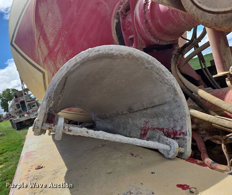 image for item OJ9807 2004 Terex Advance ready mix truck