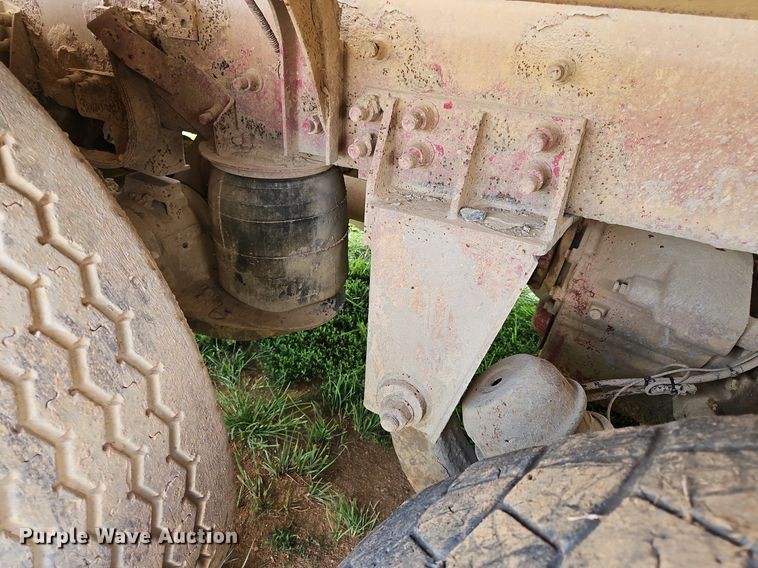 image for item OJ9807 2004 Terex Advance ready mix truck