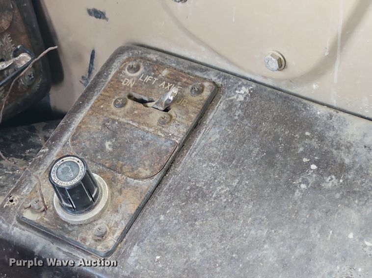 image for item OJ9807 2004 Terex Advance ready mix truck