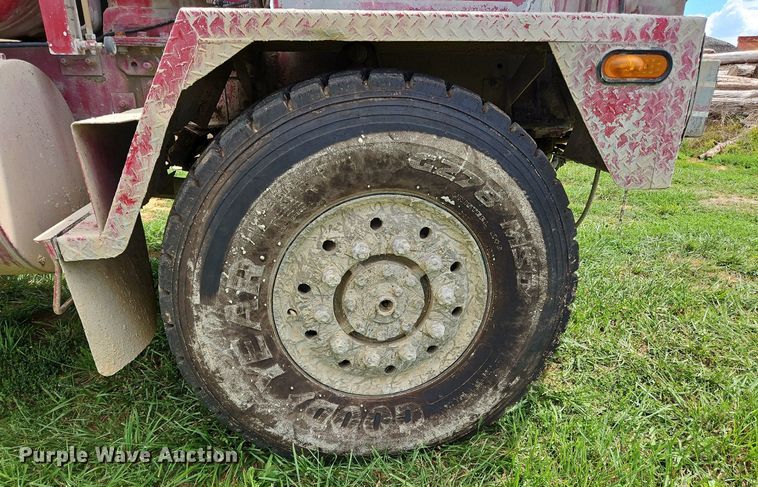 image for item OJ9807 2004 Terex Advance ready mix truck