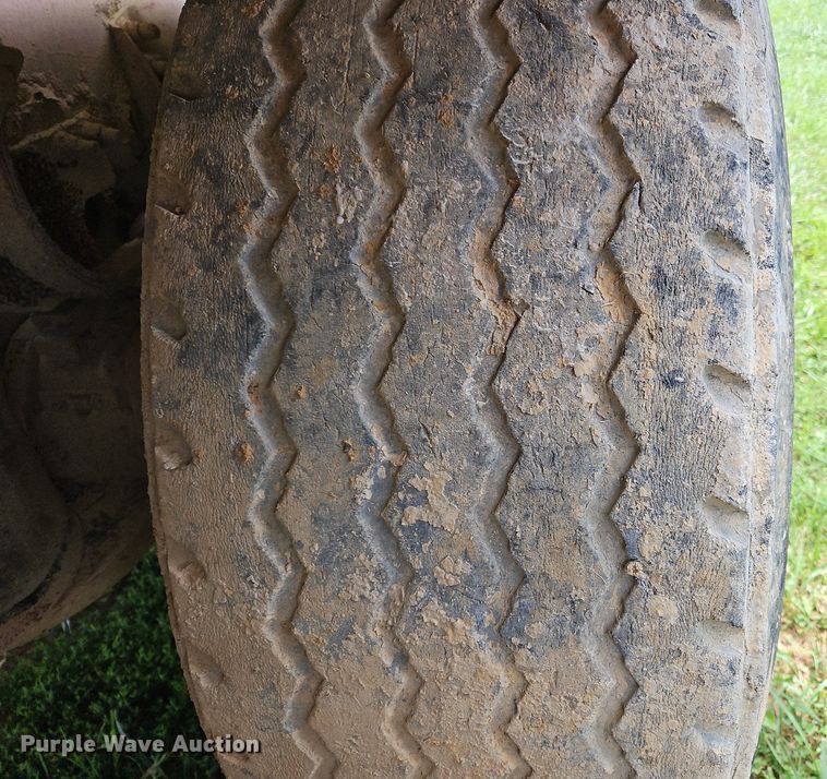 image for item OJ9807 2004 Terex Advance ready mix truck