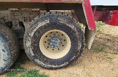 image for item OJ9807 2004 Terex Advance ready mix truck