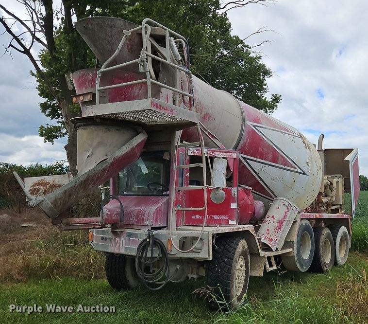 image for item OJ9811 2001 Terex  Advance  ready mix truck