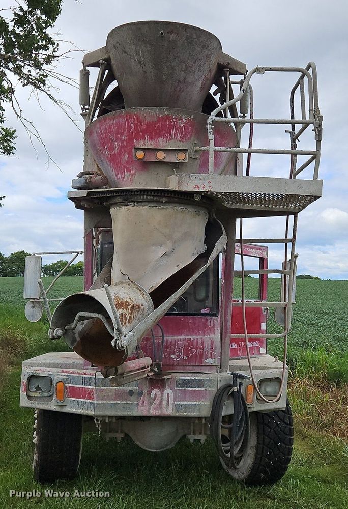 image for item OJ9811 2001 Terex  Advance  ready mix truck