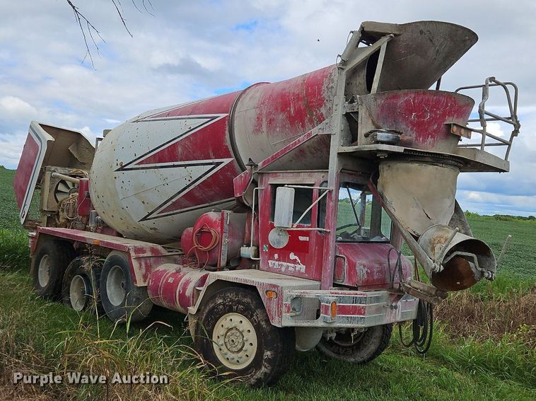 image for item OJ9811 2001 Terex  Advance  ready mix truck