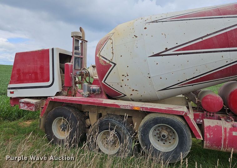 image for item OJ9811 2001 Terex  Advance  ready mix truck