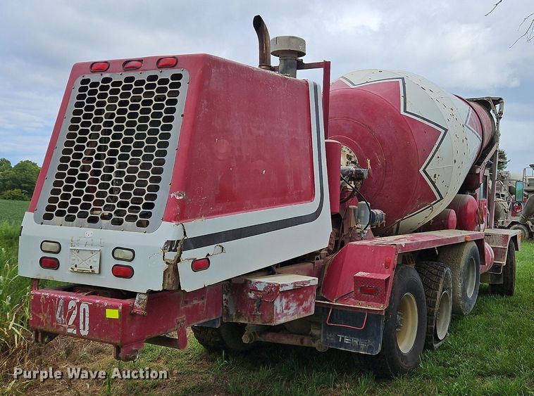 image for item OJ9811 2001 Terex  Advance  ready mix truck