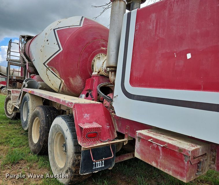 image for item OJ9811 2001 Terex  Advance  ready mix truck