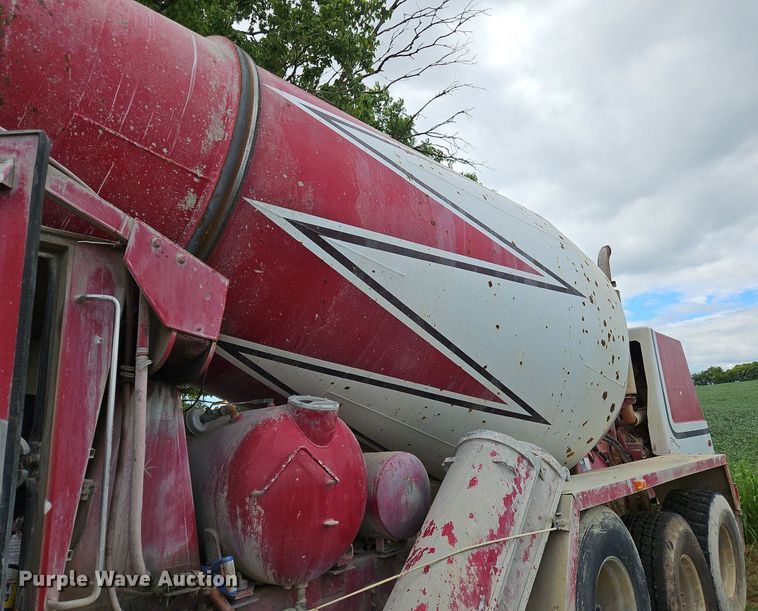 image for item OJ9811 2001 Terex  Advance  ready mix truck