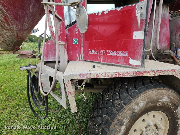 image for item OJ9811 2001 Terex  Advance  ready mix truck