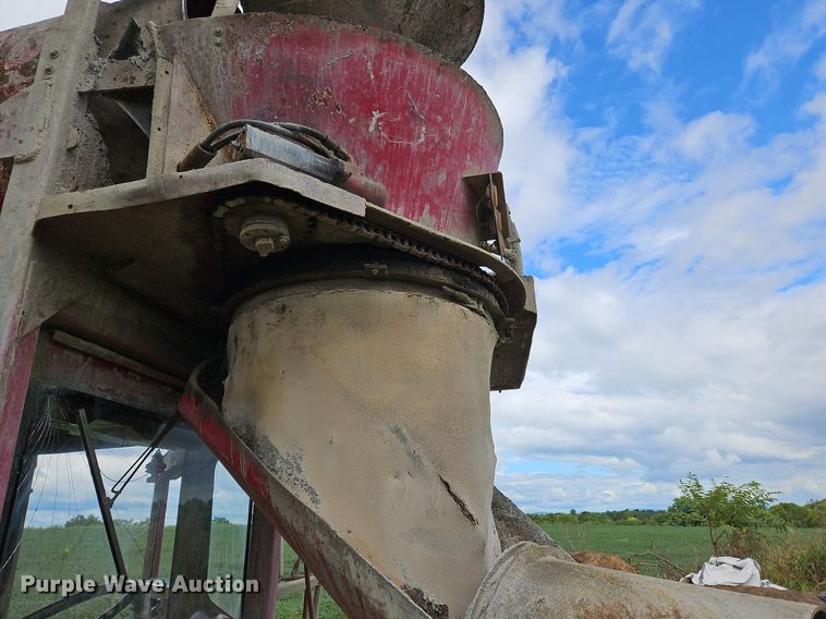 image for item OJ9811 2001 Terex  Advance  ready mix truck