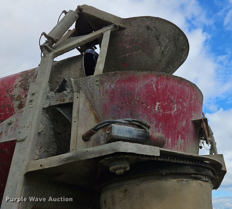 image for item OJ9811 2001 Terex  Advance  ready mix truck
