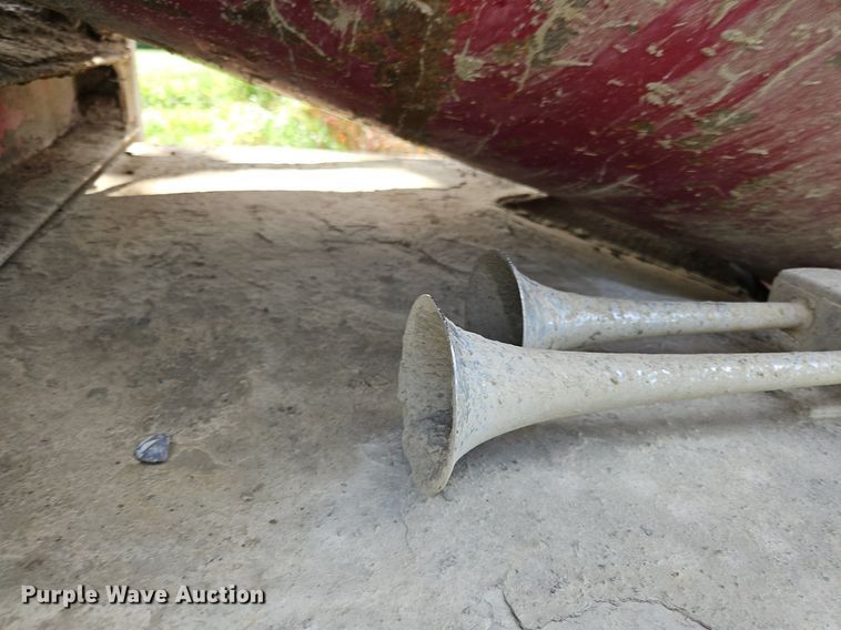 image for item OJ9811 2001 Terex  Advance  ready mix truck