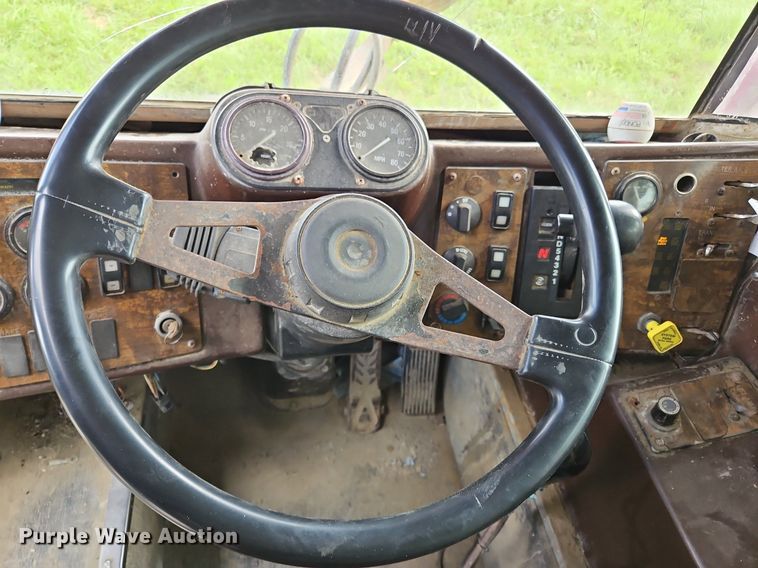 image for item OJ9811 2001 Terex  Advance  ready mix truck