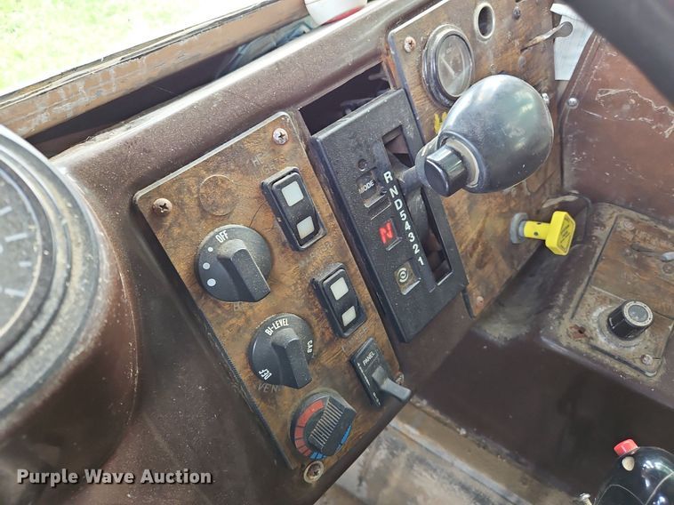 image for item OJ9811 2001 Terex  Advance  ready mix truck