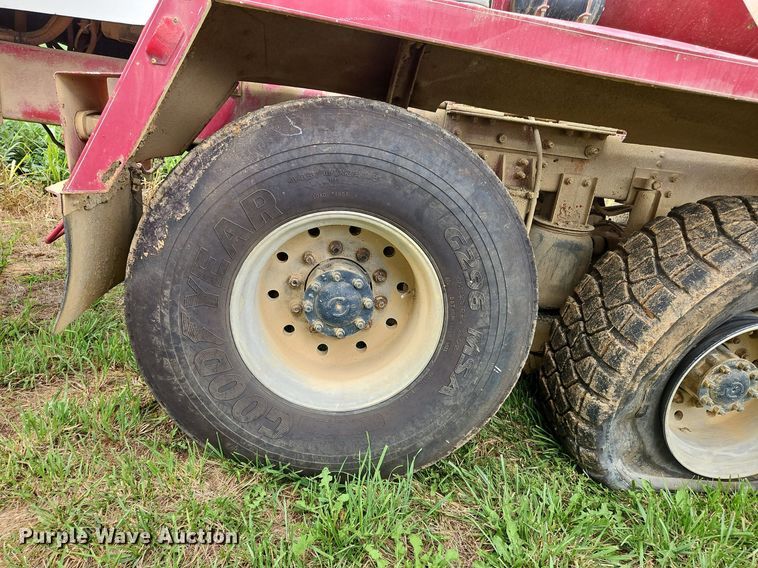 image for item OJ9811 2001 Terex  Advance  ready mix truck