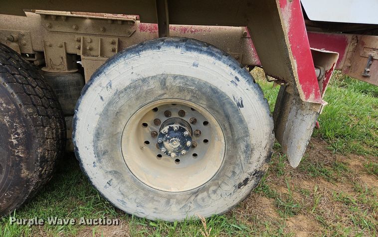 image for item OJ9811 2001 Terex  Advance  ready mix truck