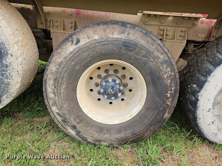 image for item OJ9811 2001 Terex  Advance  ready mix truck