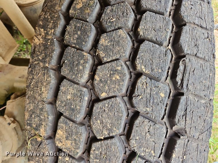 image for item OJ9811 2001 Terex  Advance  ready mix truck