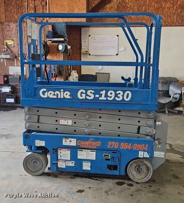 image for item OJ9817 2008 Genie GS-1930 scissor lift