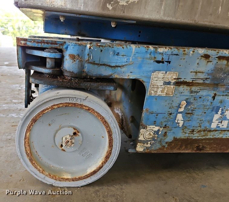 image for item OJ9819 Genie Runabout vertical lift