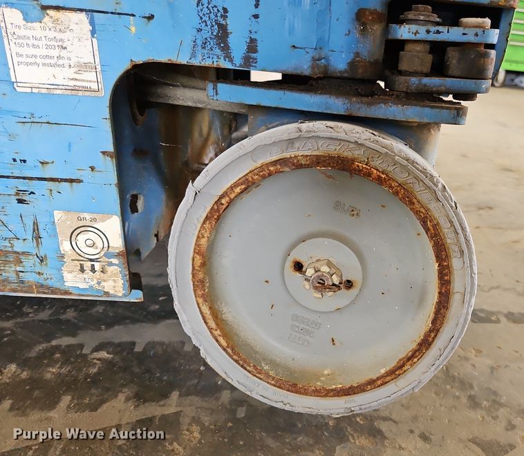 image for item OJ9819 Genie Runabout vertical lift