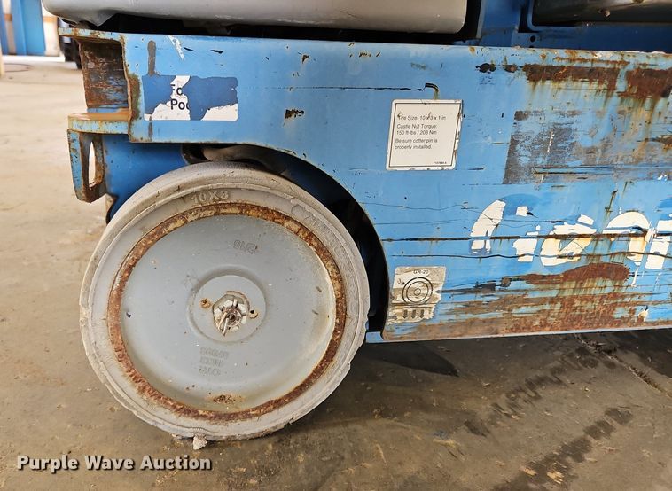 image for item OJ9819 Genie Runabout vertical lift