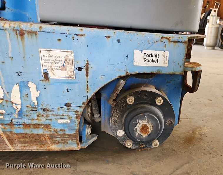 image for item OJ9819 Genie Runabout vertical lift