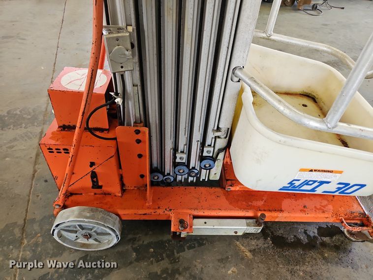 image for item OJ9820 1996 Skyjack SJPI30 vertical lift