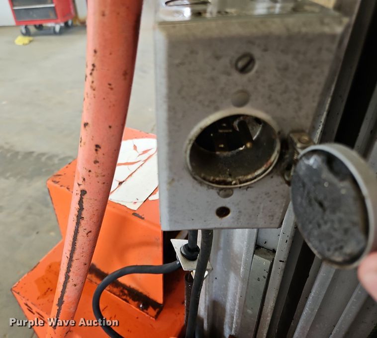 image for item OJ9820 1996 Skyjack SJPI30 vertical lift